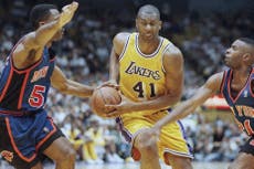 Muere exjugador de la NBA y de Clemson Elden Campbell a los 57 años