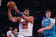 Towns y Brunson llevan a Knicks a victoria 119-104 sobre Hornets