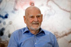 Muere el diseñador de vestuario checo ganador del Oscar, Theodor Pištěk