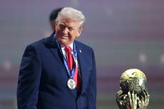 “Qué patético”: fans reaccionan al Premio de la Paz de la FIFA entregado a Trump