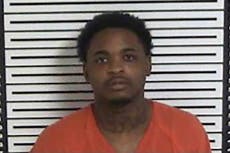 La policía busca al último de los tres reclusos que escaparon de una cárcel en Luisiana