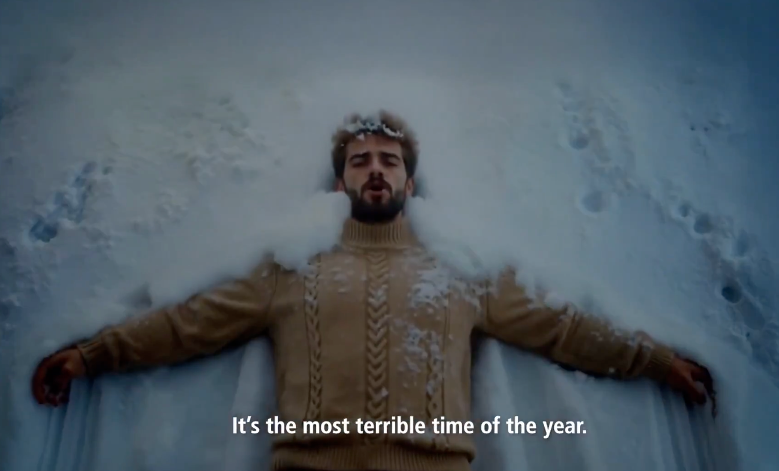 Los usuarios también se mostraron indignados por la respuesta de The Sweetshop, la empresa responsable del anuncio, que afirmó que su personal “apenas había dormido” durante varias semanas mientras escribía las instrucciones de inteligencia artificial para crear el anuncio