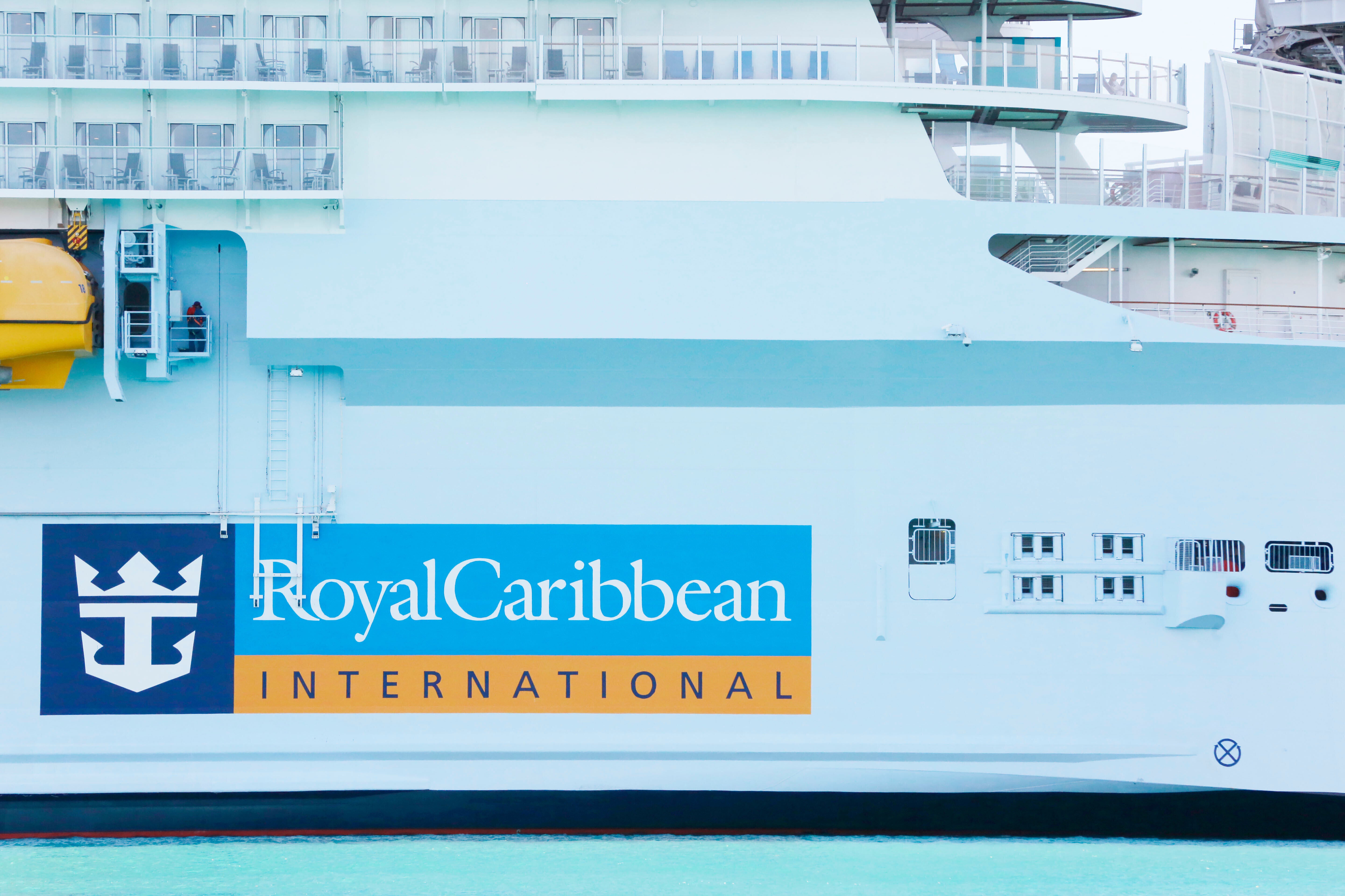 ROYAL CARIBBEAN-DEMANDA