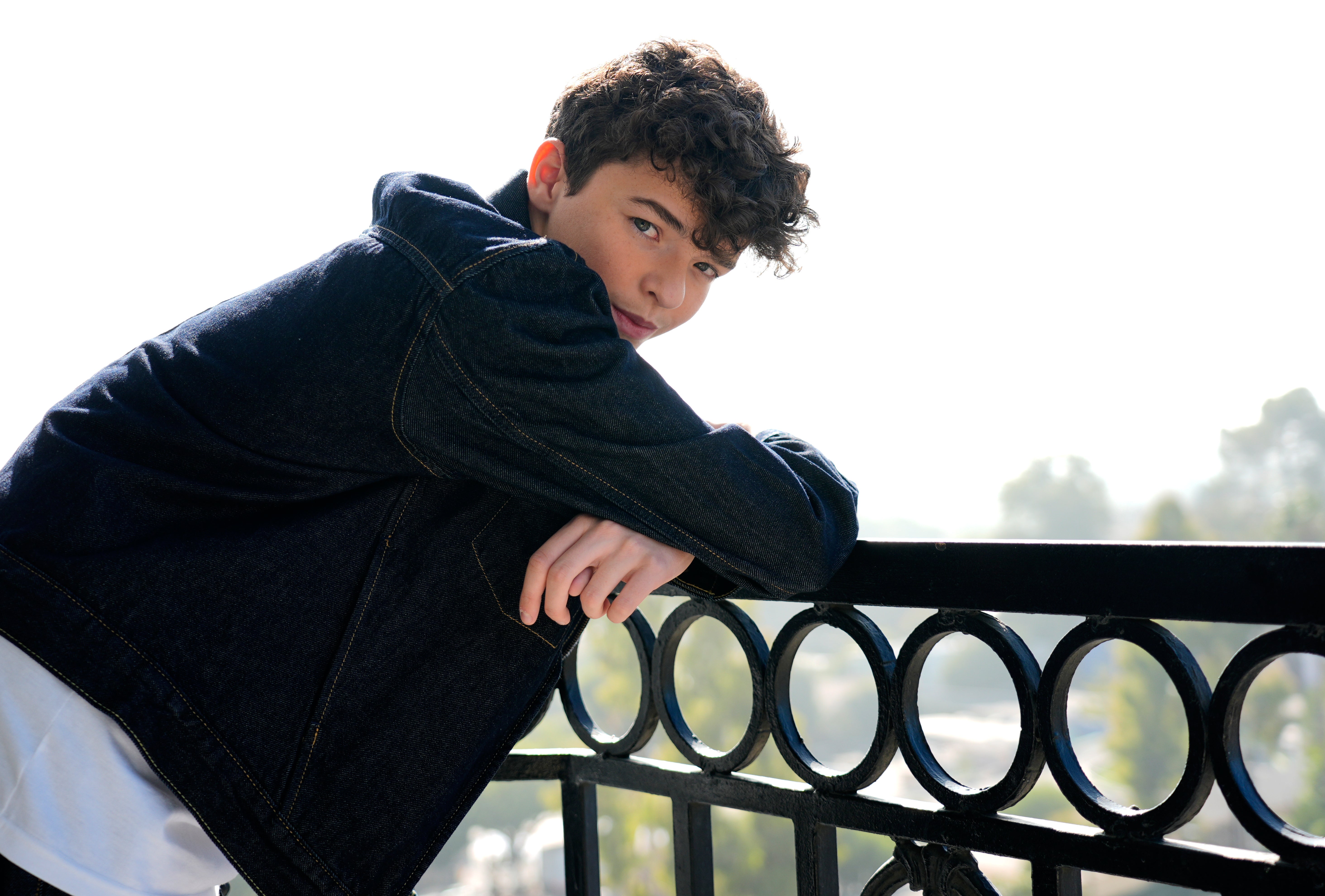 2025-ARTISTA REVELACIÓN-OWEN COOPER