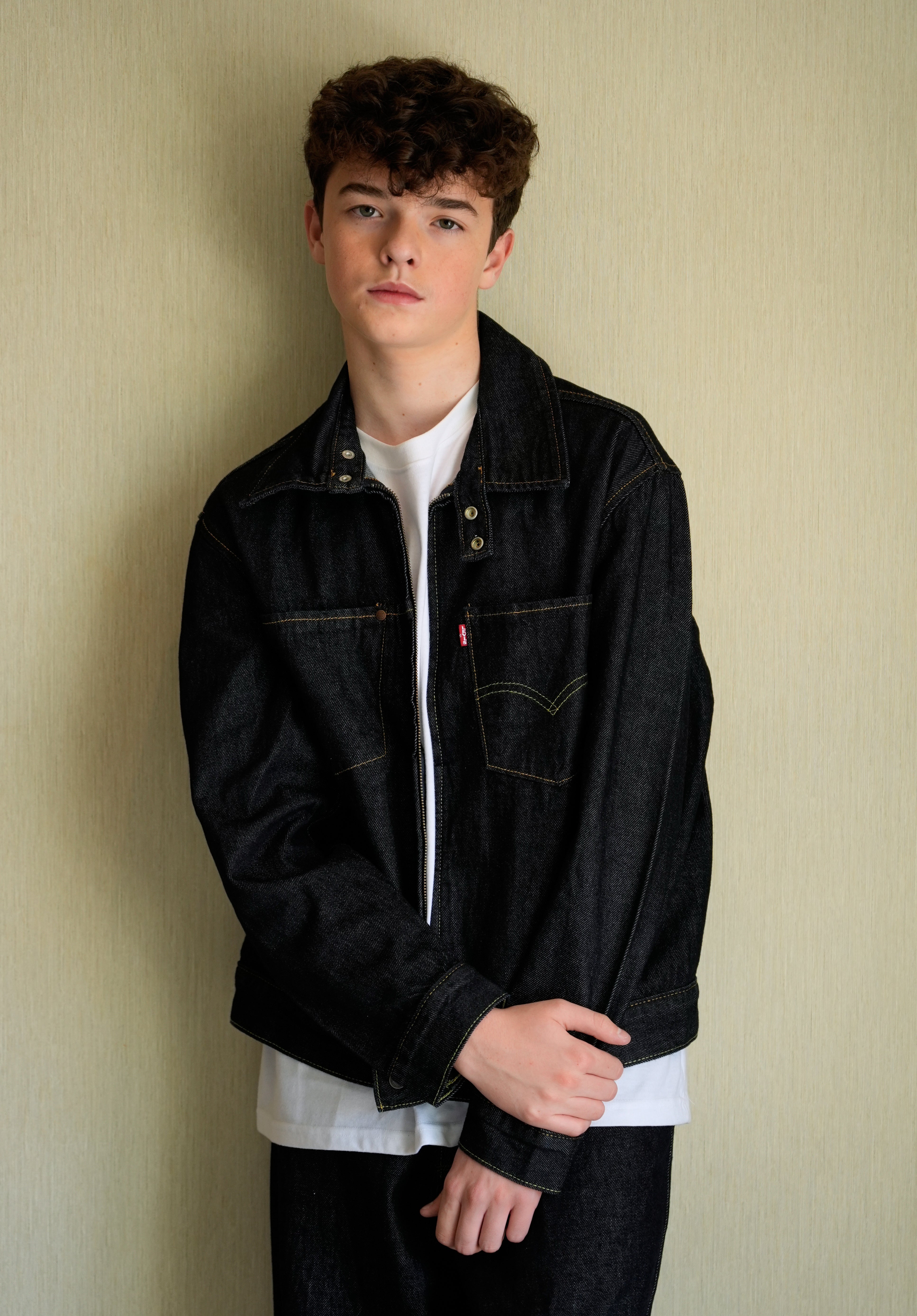 2025-ARTISTA REVELACIÓN-OWEN COOPER