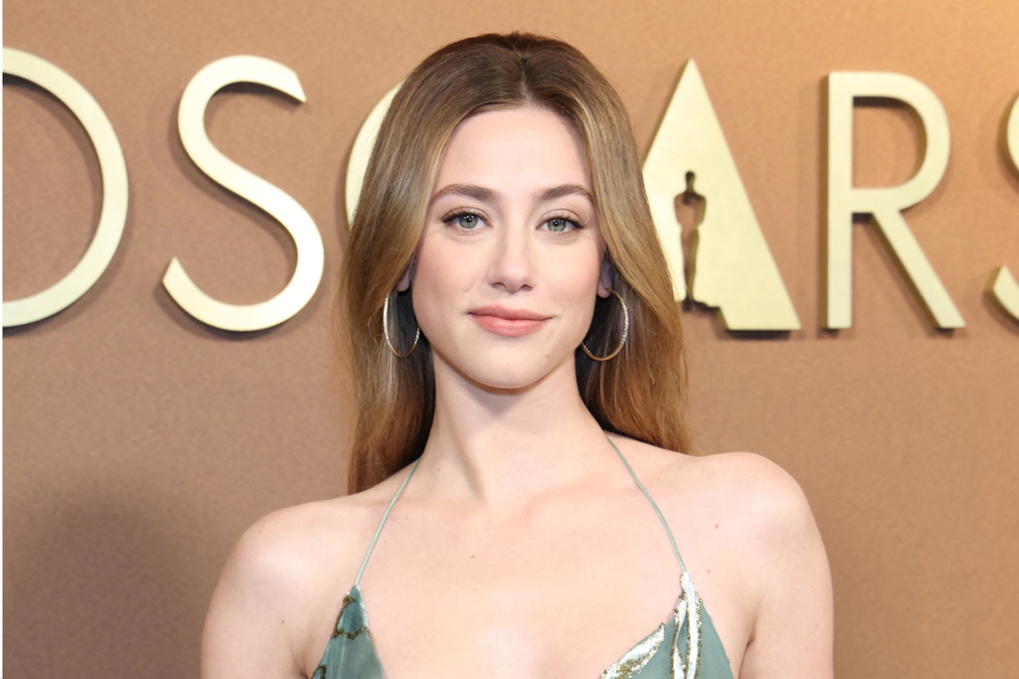 Lili Reinhart afirma que no tomaron su dolor “en serio” como endometriosis antes de recibir el diagnóstico