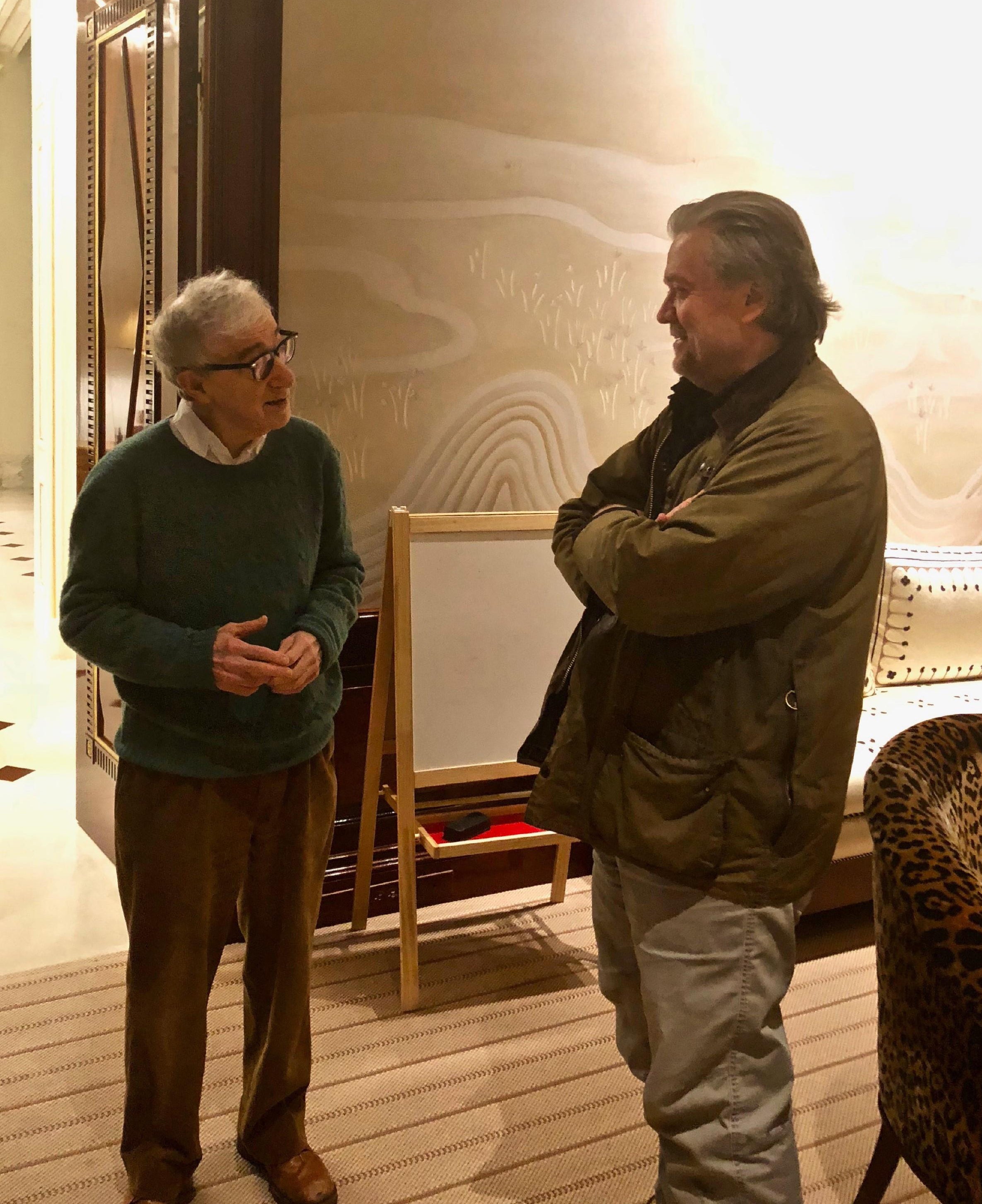 Conversación entre Woody Allen y Steve Bannon