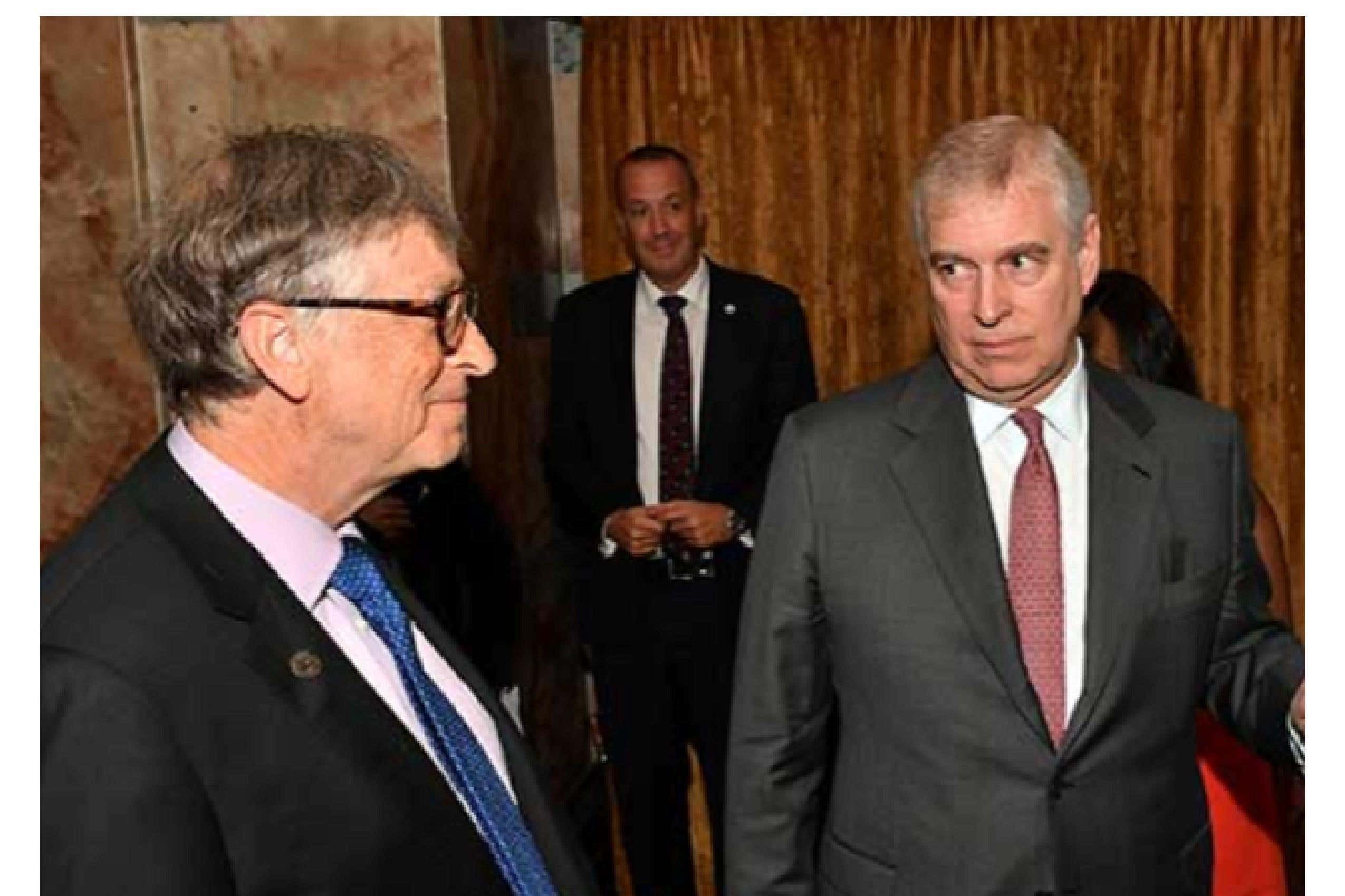 También se publicó una imagen de Bill Gates y Andrew Mountbatten-Windsor, anteriormente príncipe Andrés