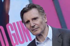Liam Neeson se pronuncia sobre las vacunas tras narrar un polémico documental