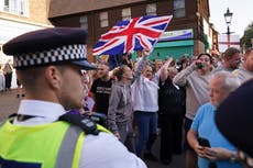 Los mensajes y la política antiinmigrantes se intensifican en Europa