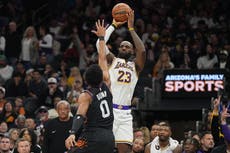 LeBron James anota dos tiros libres clave y Lakers vencen 116-114 a Suns tras dejar ir ventaja de 20