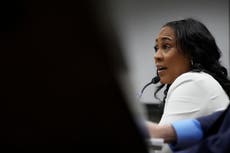 Comité del Senado de Georgia cuestiona a fiscal de distrito sobre el caso de Trump