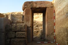 Los arqueólogos desentierran un antiguo templo egipcio dedicado al dios del sol Ra