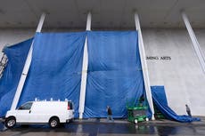 El Centro Kennedy comienza obra para añadir el nombre de Trump a su edificio