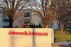 Johnson & Johnson deberá pagar 65,5 millones de dólares a mujer con cáncer que usó talco