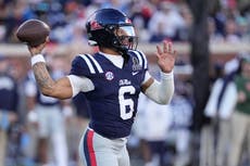 Chambliss y Ole Miss superan su prueba sin Kiffin y vencen a Tulane 41-10 en playoff colegial