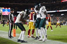 Hurts y Eagles ganan segundo título consecutivo de la NFC Este al vencer 29-18 a Commanders