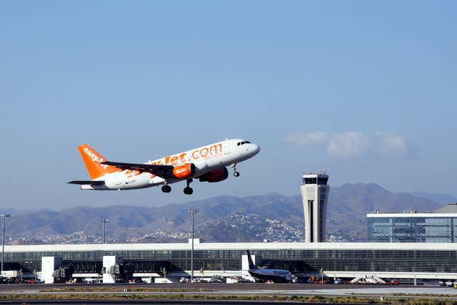 <p>El vuelo de Málaga a Gatwick salió con 11 horas y 15 minutos de retraso </p>