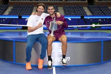 Exentrenador de Alcaraz lamenta separación pero consideraría trabajar con Sinner