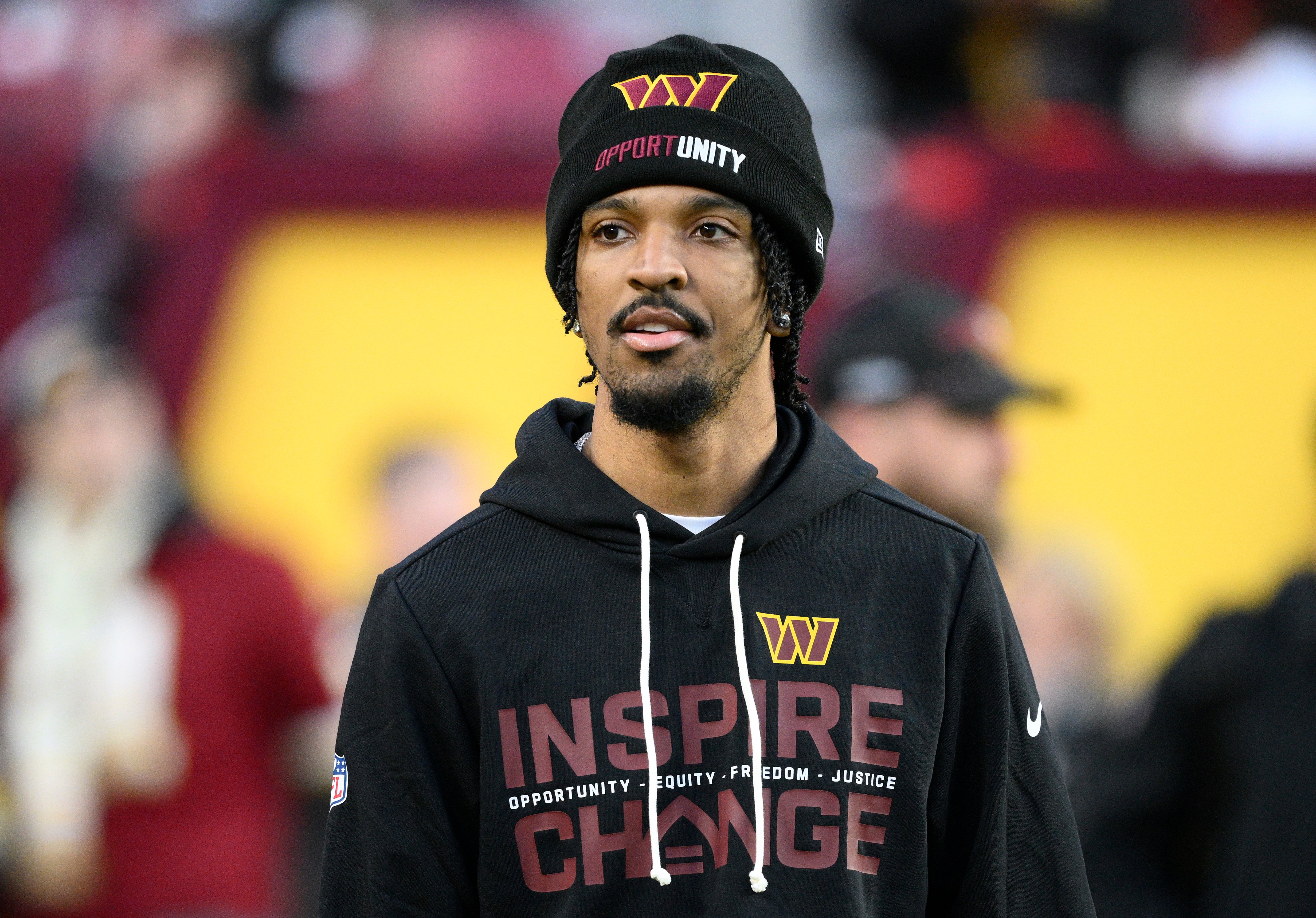 COWBOYS-COMMANDERS PANORAMA