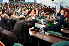 Argelia criminaliza la colonización francesa un crimen y exige restitución