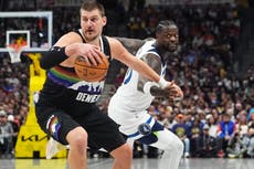 Nikola Jokic establece récord con 18 puntos en tiempo extra en victoria de Nuggets