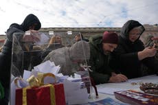 Estudiantes en Serbia piden apoyo para elecciones anticipadas con la esperanza de destituir a Vucic