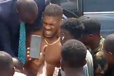 Boxeador Anthony Joshua herido en accidente que dejó dos muertos