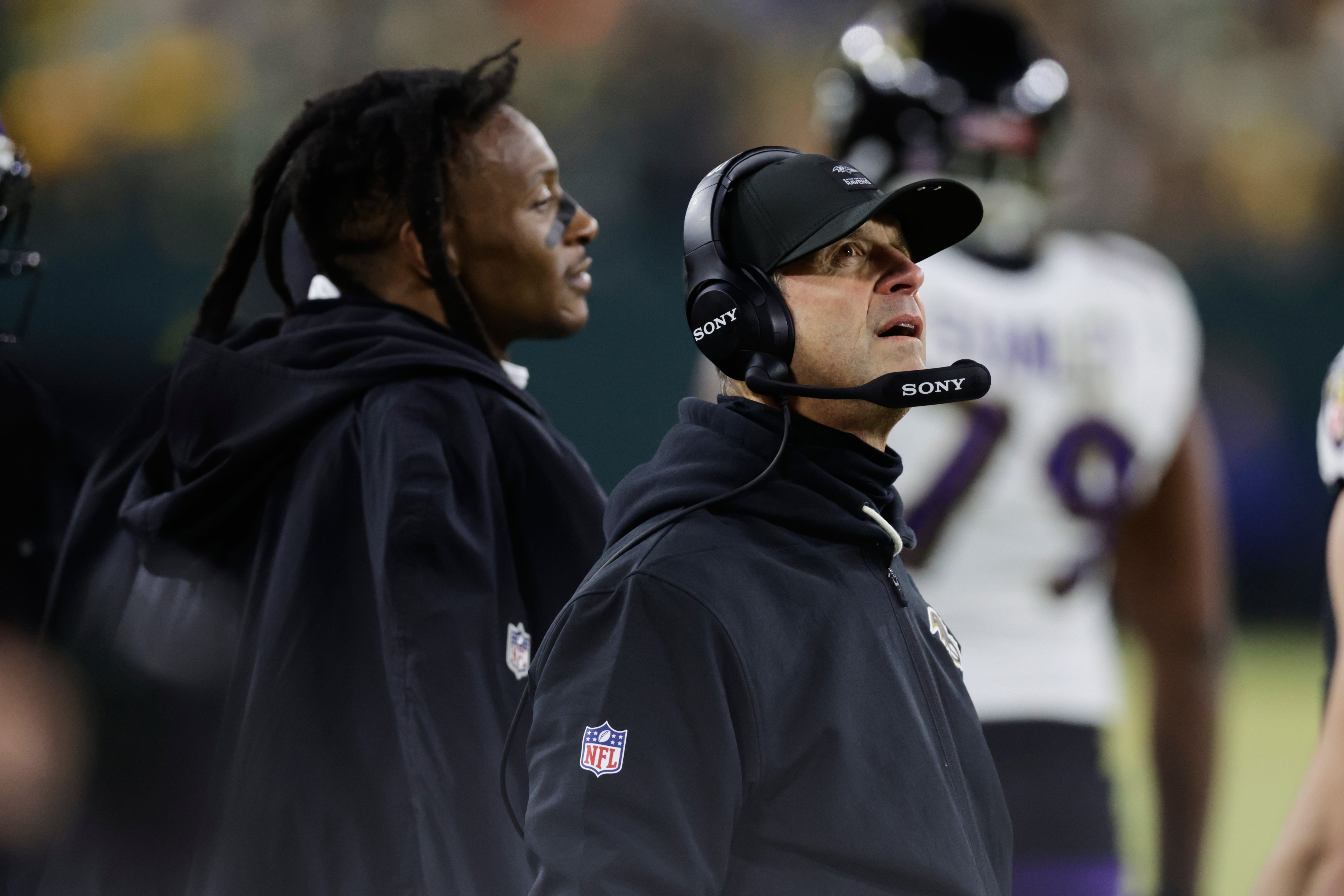 Harbaugh espera que Jackson regrese tras gran victoria de Huntley: 'Si Lamar está listo, jugará'