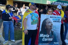 Venezolanos del sur de Florida celebran caída de Maduro