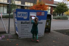 Juez bloquea orden de Trump en demanda de Oregon y Washington sobre voto por correo