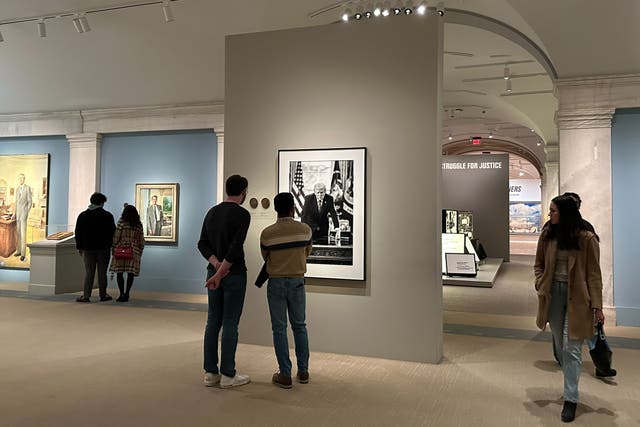 TRUMP-GALERÍA NACIONAL