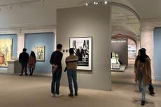 Galería del Smithsonian edita texto del retrato de Trump, elimina referencias a juicios políticos