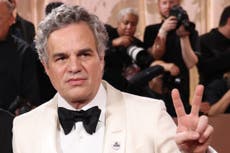 Ruffalo protesta en los Globos de Oro y tilda a Trump de ser el “peor ser humano”