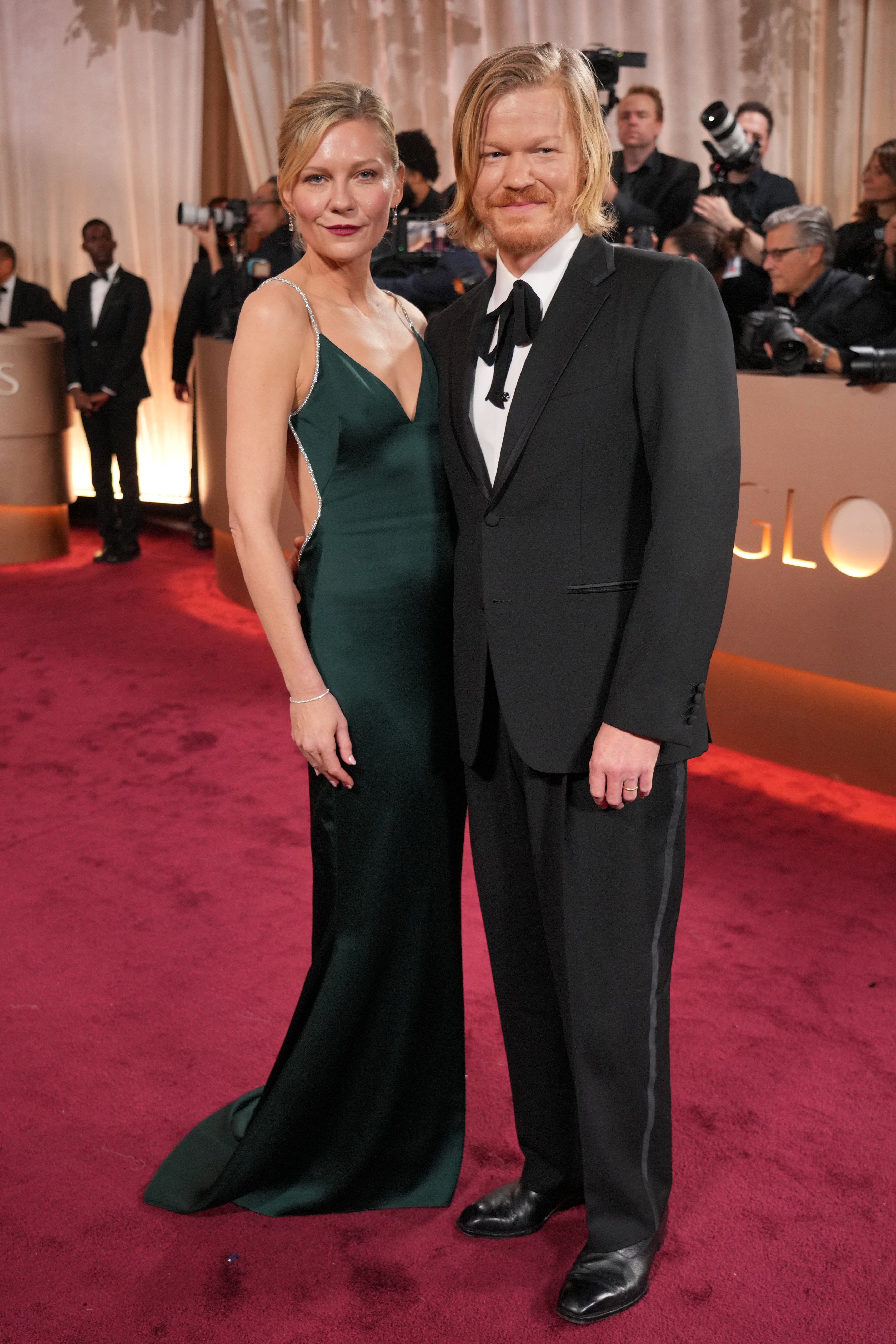 GLOBOS DE ORO-DENTRO DEL SALÓN