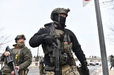 Periodista denuncia que consiguió un puesto en ICE tras reclutamiento “descuidado”