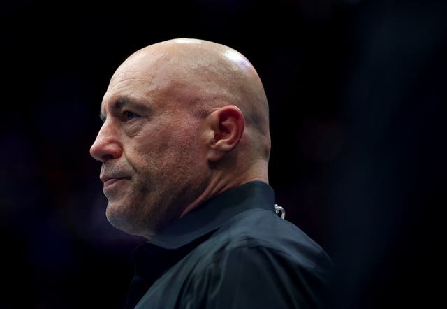<p>El conductor de pódcast Joe Rogan aseguró que la gente ve ahora a los agentes del Servicio de Inmigración y Control de Aduanas como “militares asesinos”, y describió el tiroteo a una conductora en Minneapolis como “horrible”</p>
