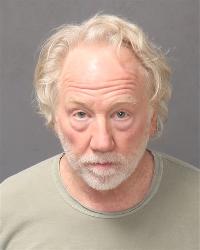 Timothy Busfield fue fichado en el Centro de Detención Metropolitano del condado de Bernalillo, Nuevo México, el martes por la tarde