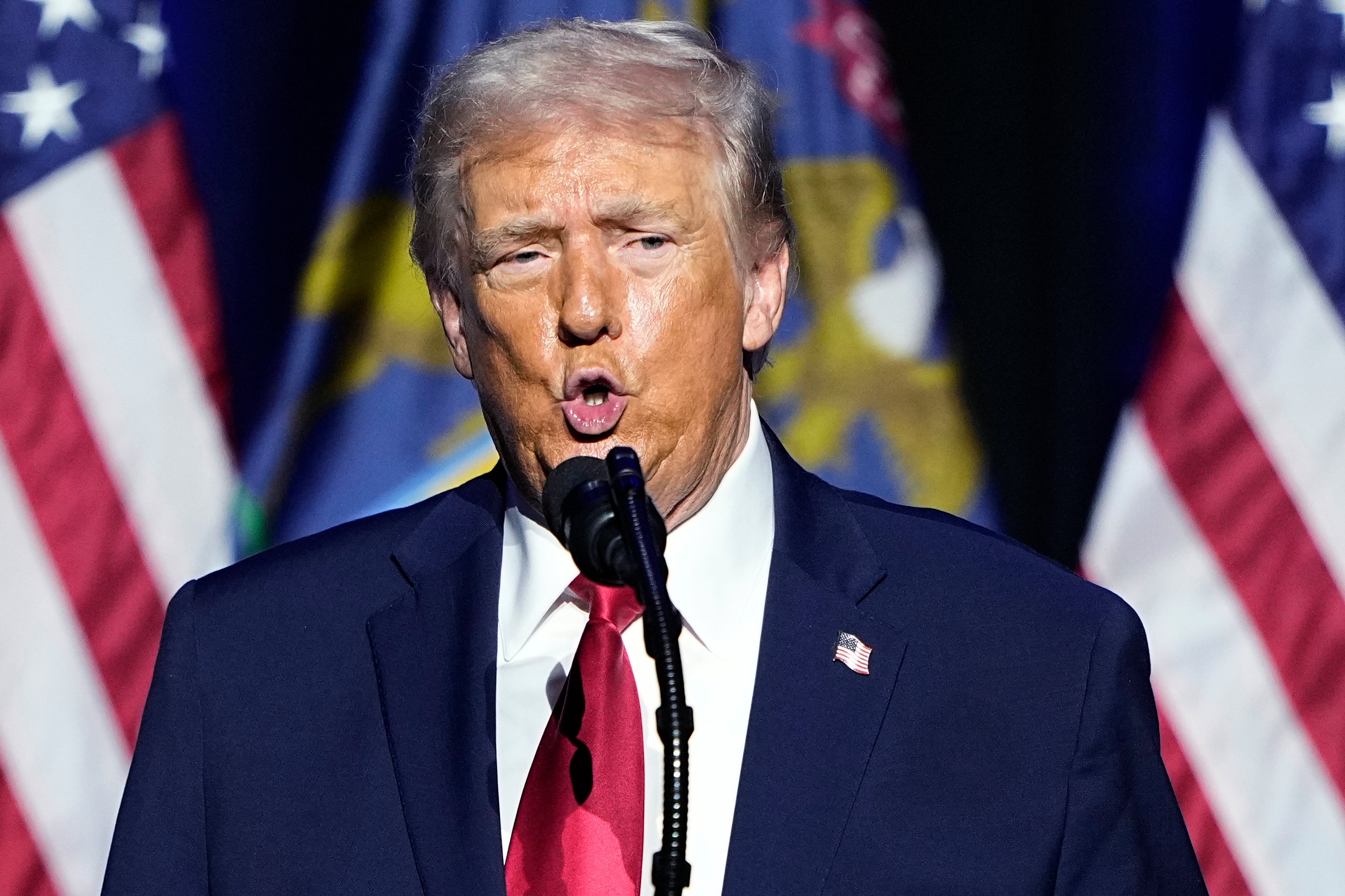 Trump presenta lineamientos de plan de salud que quiere que el Congreso considere