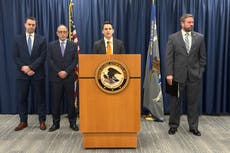 Exjugadores de la NCAA y cómplices acusados de amañar partidos de baloncesto, según fiscales