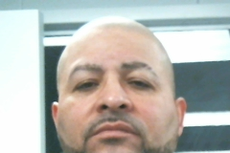 Muere inmigrante detenido por ICE: dictamen del forense contradice versión del DHS