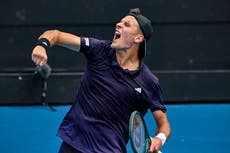 Jakub Mensik se dirige al Abierto de Australia tras ganar el título individual en Auckland