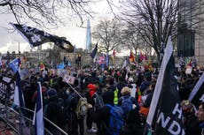 Protestan contra planeada "megaembajada" de China en Reino Unido ante plazo decisivo