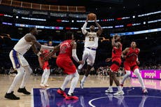 Luka y LeBron llevan a los Lakers a la victoria 110-93 sobre los Raptors