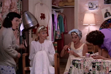 ¿Por qué seguir haciendo pijamadas con amigas en la adultez?