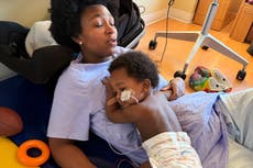 Bebé en Oregon sigue luchando contra botulismo infantil tras exposición a fórmula ByHeart