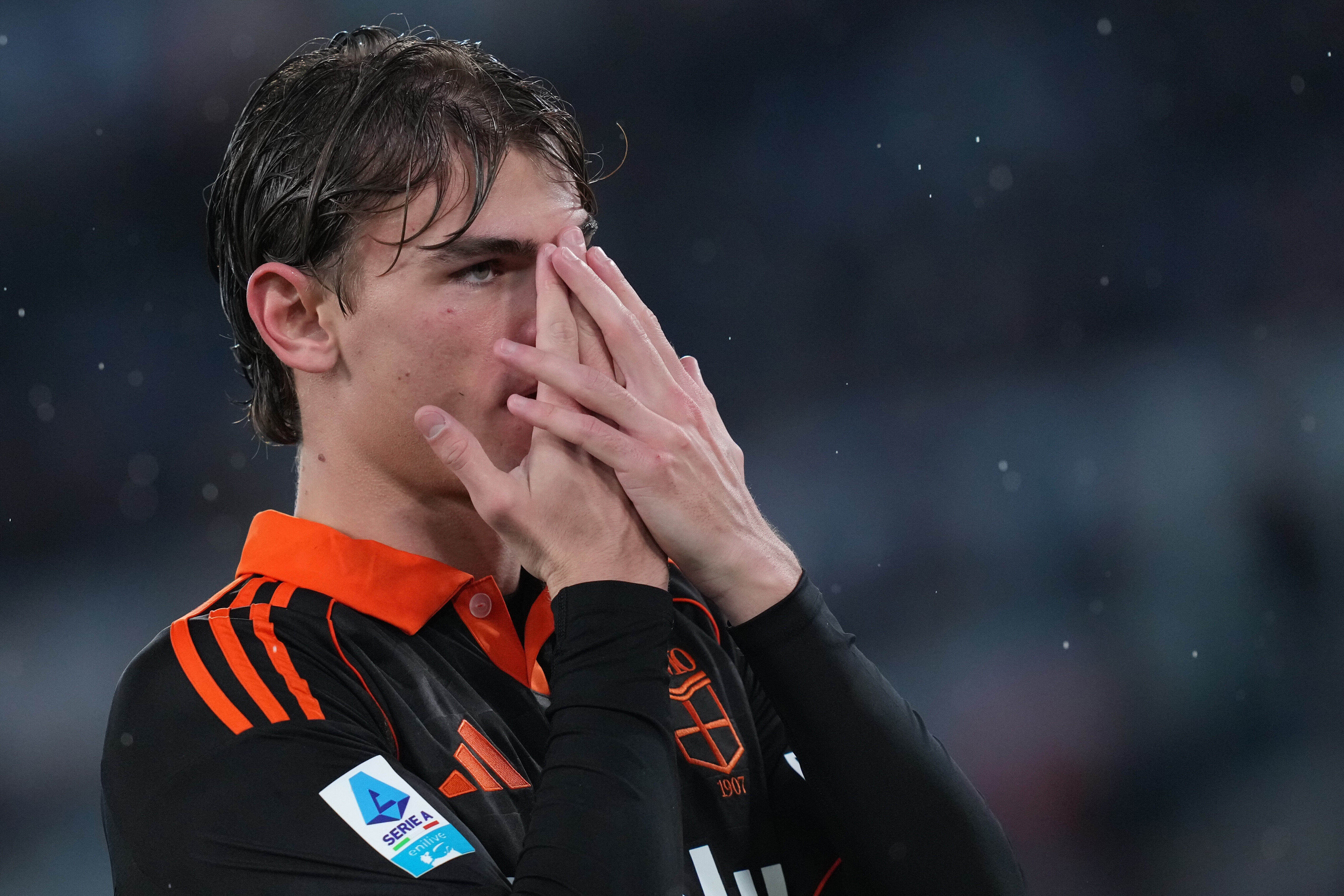 Nico Paz anota dos goles pese a fallar un penal y Como vence 3-0 a Lazio en la Serie A