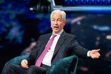 Trump demanda a JPMorgan por $5.000 millones por cerrarle cuentas