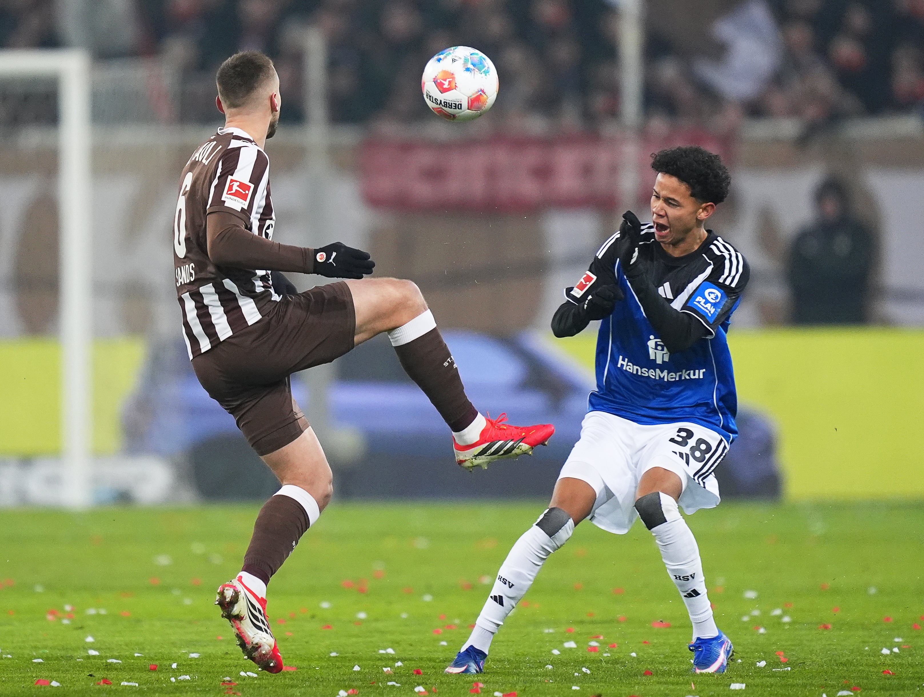 St. Pauli y Hamburgo empatan sin goles en un derbi sin brillo