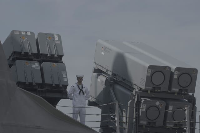 CAMBOYA BUQUE ESTADOUNIDENSE